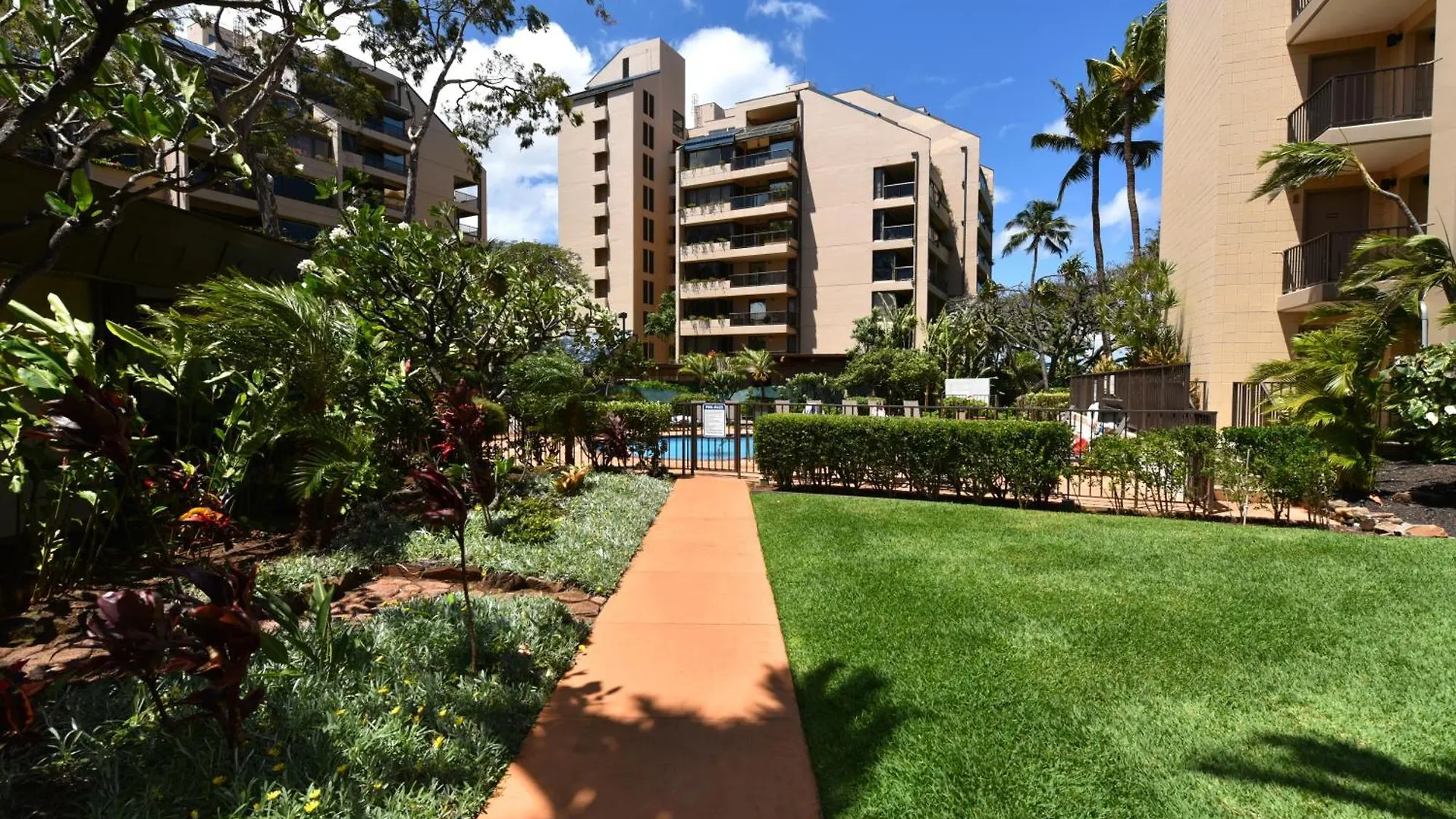 Valley Isle #1203 Kahana